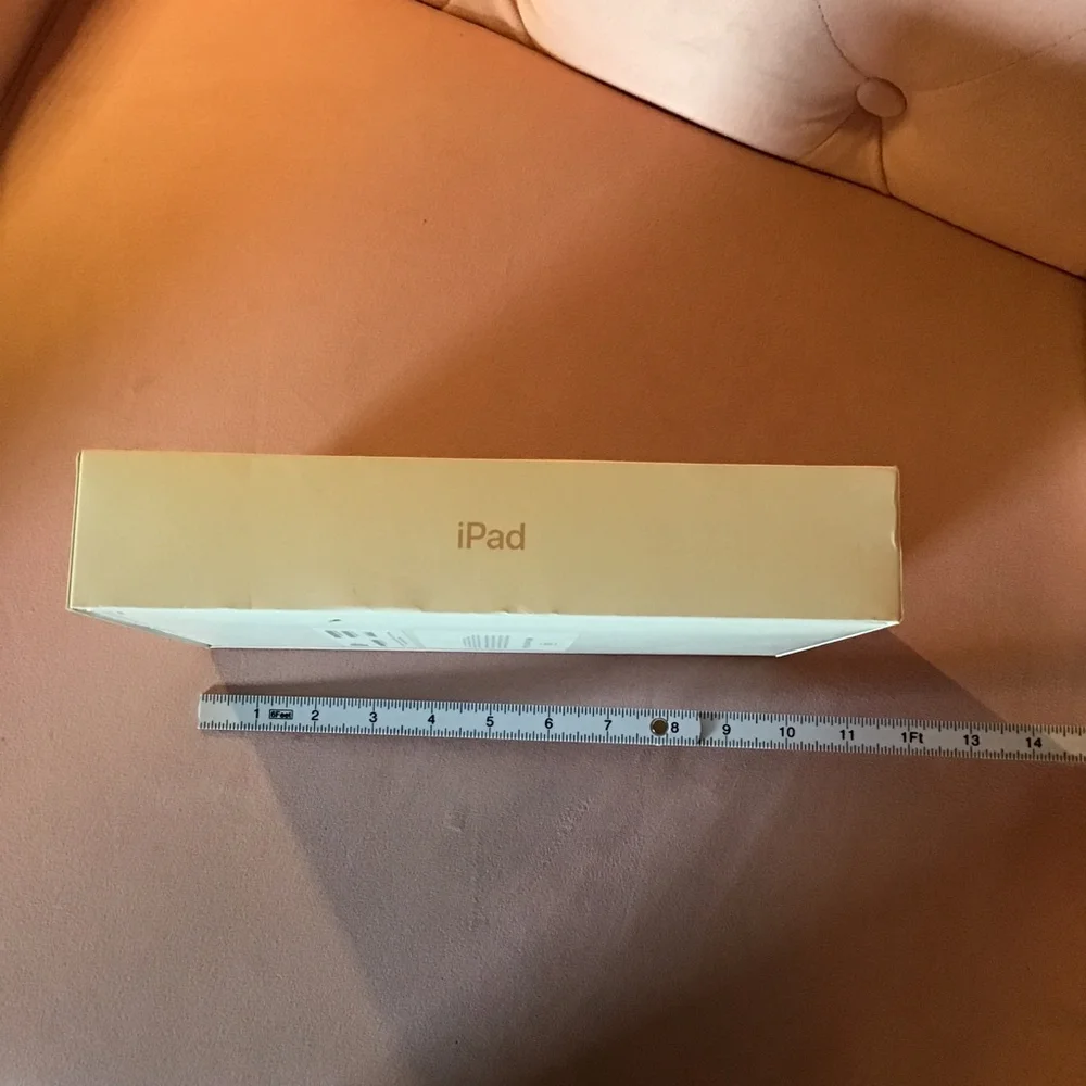Apple iPad BOX ONLY Gold Tablet